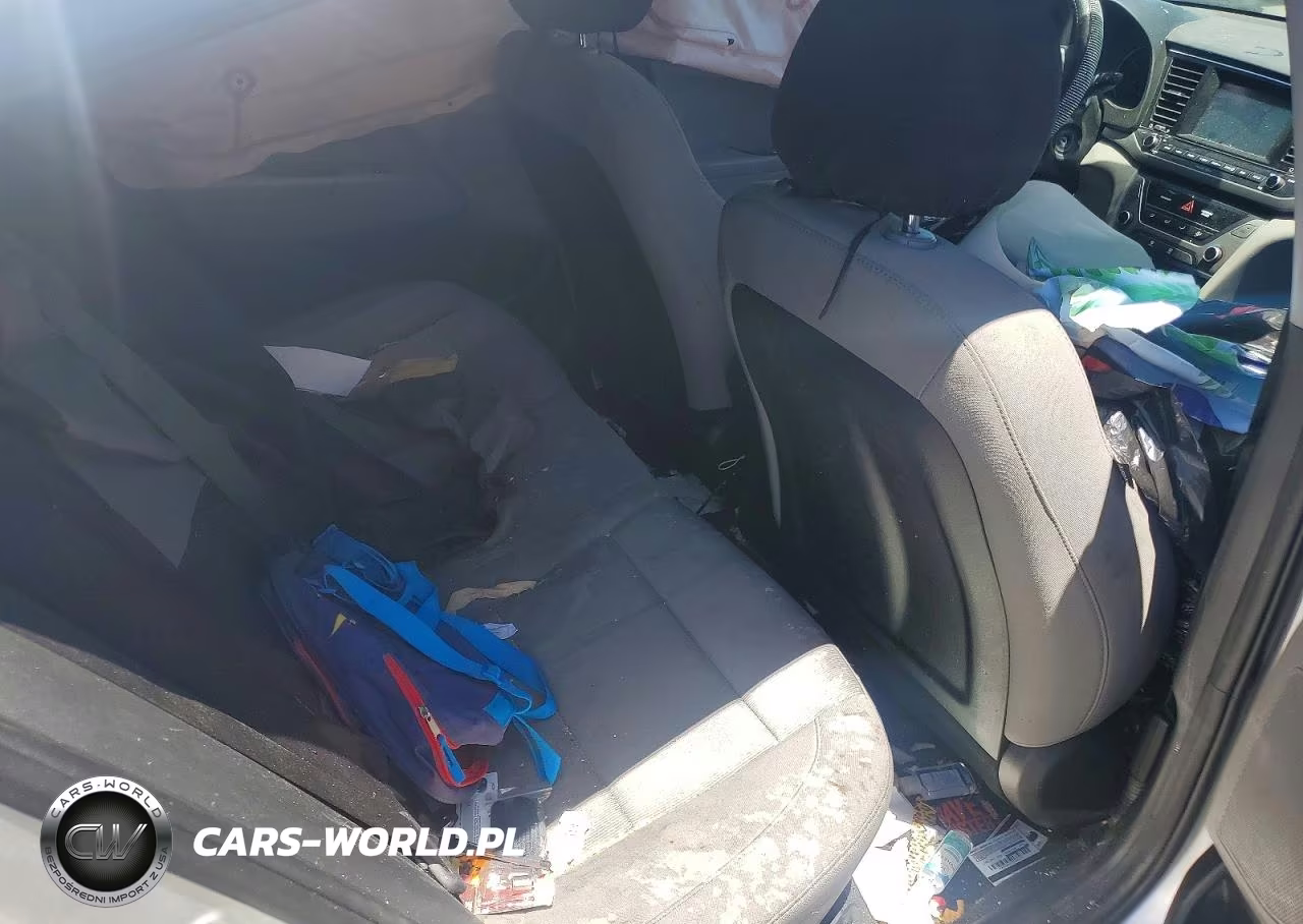 2018 Hyundai Elantra Se VIN:5NPD74LF6JH383662 - 10