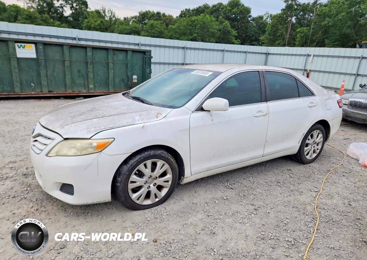 2011 Toyota Camry Base – zdjęcie 1 z 12