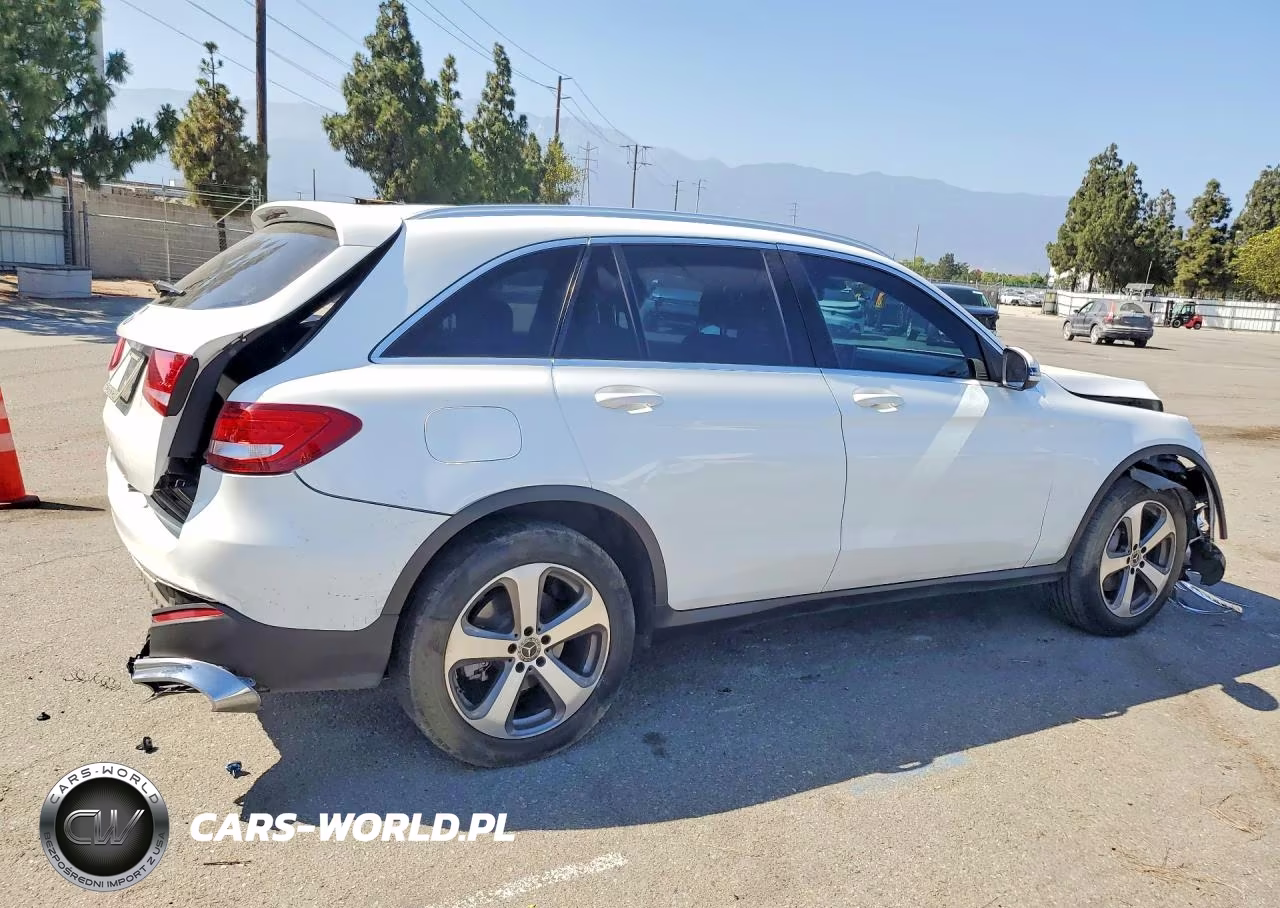 2018 Mercedes-Benz Glc 300 VIN:WDC0G4JB4JV079352 - 3