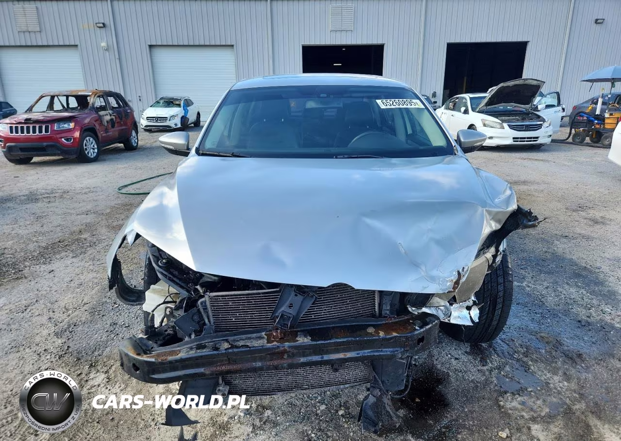 2012 Volkswagen Passat Se VIN:1VWBP7A35CC065657 - 5