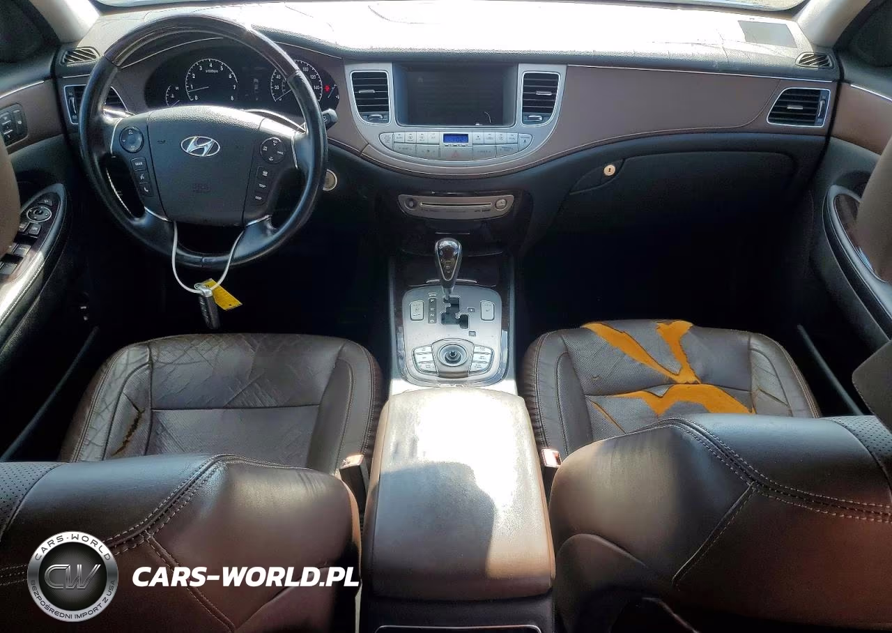 2012 Hyundai Genesis 4.6L VIN:KMHGC4DF3CU173869 - 8