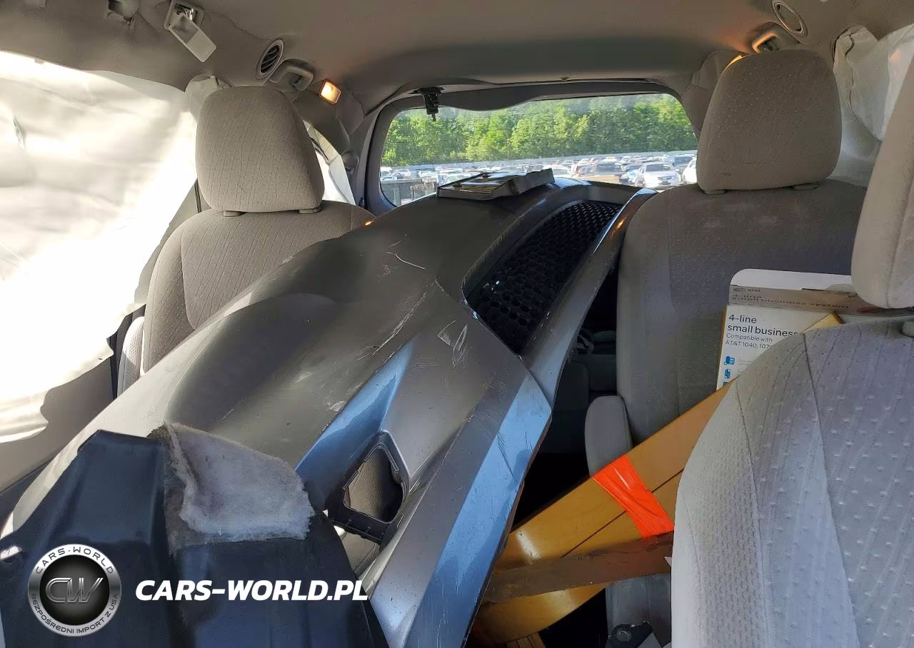 2016 Toyota Sienna Le VIN:5TDJK3DCXGS137071 - 10