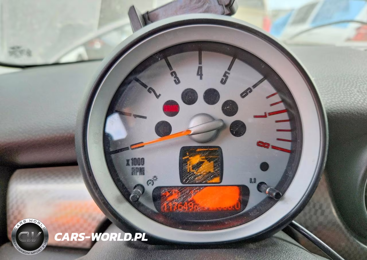 2007 Mini Cooper S VIN:WMWMF73567TL85621 - 9