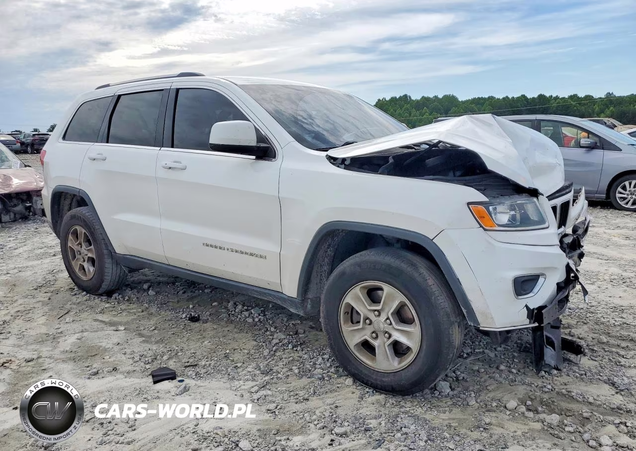 2015 Jeep Grand Cherokee Laredo VIN:1C4RJFAG7FC227504 - 4