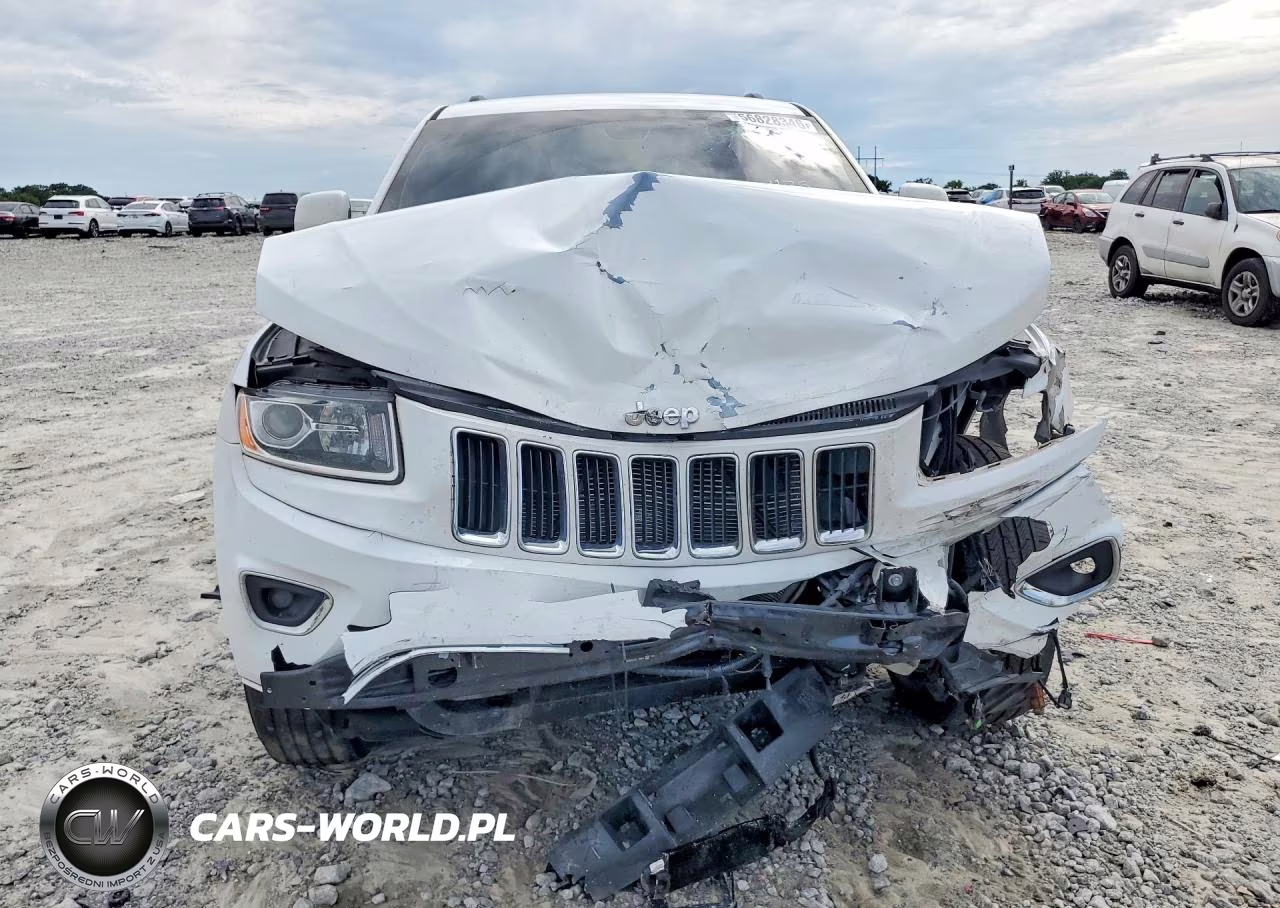2015 Jeep Grand Cherokee Laredo VIN:1C4RJFAG7FC227504 - 5
