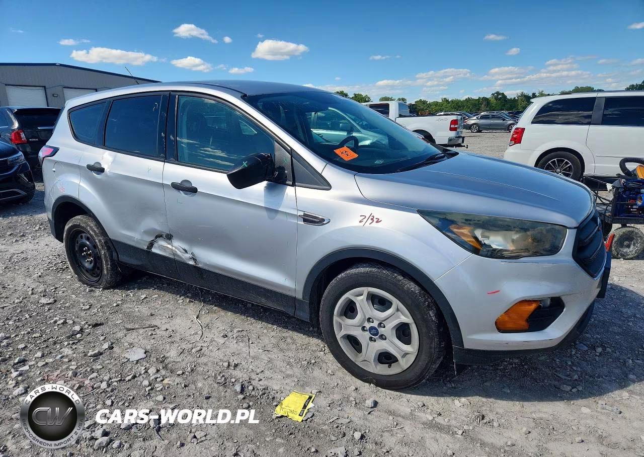 2018 Ford Escape S VIN:1FMCU0F78JUB10046 - 4