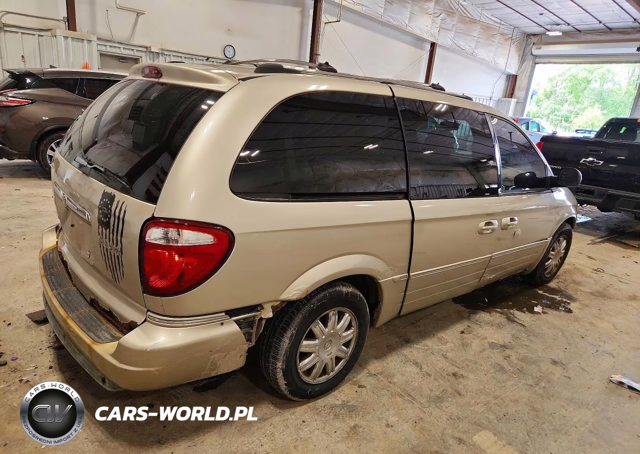 2005 Chrysler Town & Country Limited VIN:2C4GP64L35R502130 - 3