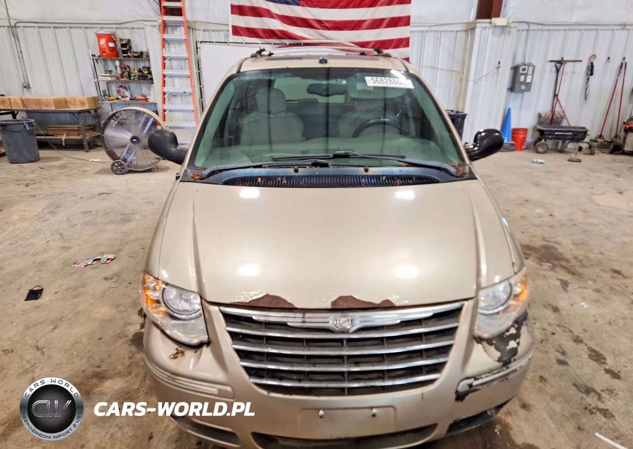 2005 Chrysler Town & Country Limited VIN:2C4GP64L35R502130 - 5