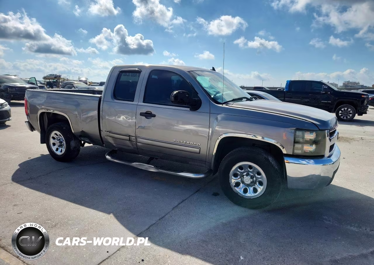 2012 Chevrolet Silverado C1500 Ls VIN:1GCRCREA0CZ174154 - 4