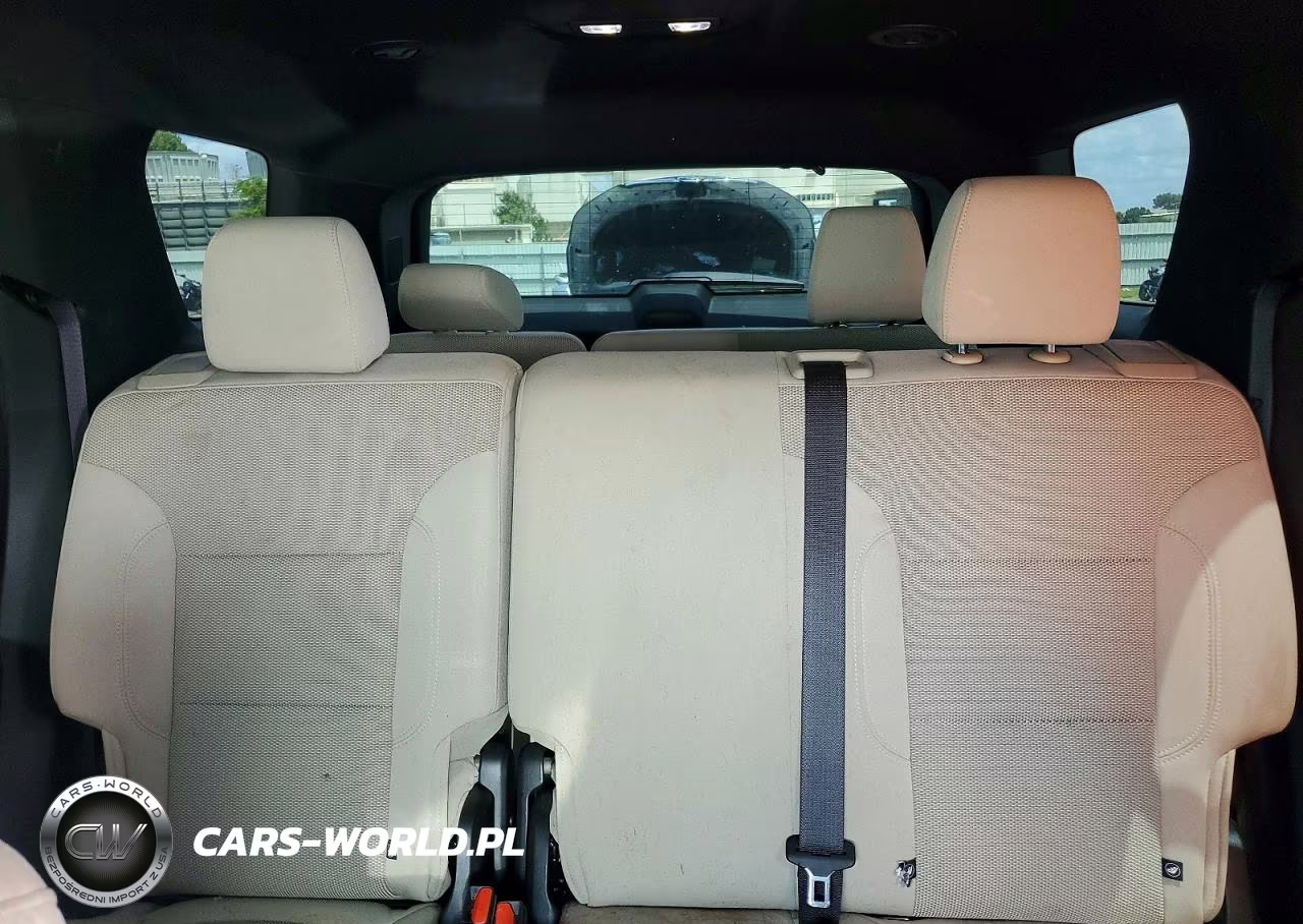 2023 Chevrolet Traverse Ls VIN:1GNERFKW3PJ228957 - 10