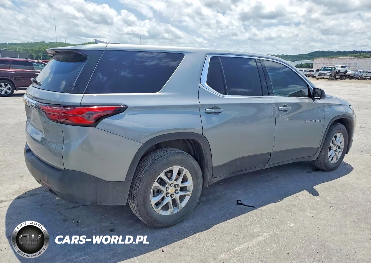 2023 Chevrolet Traverse Ls VIN:1GNERFKW3PJ228957 - 3
