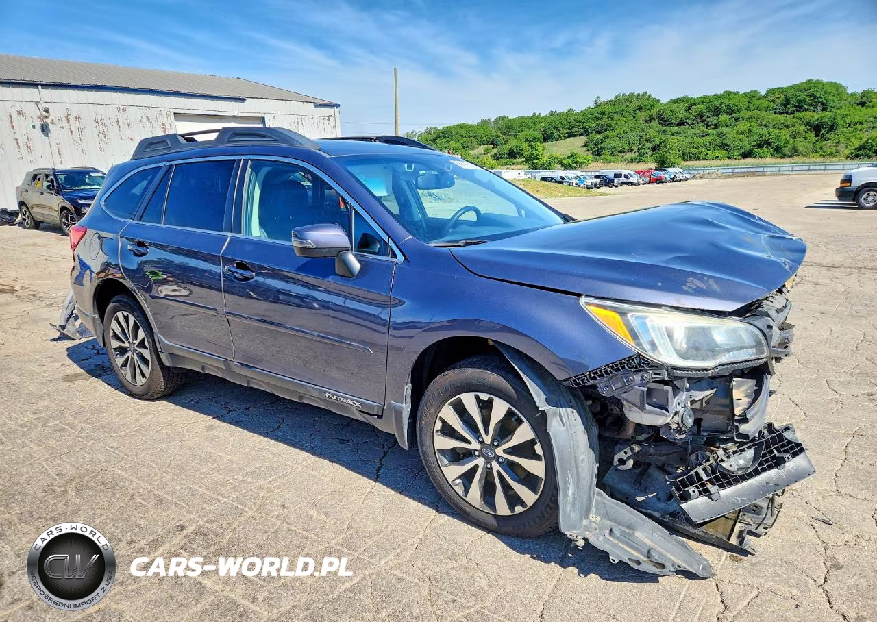 2015 Subaru Outback 3.6R Limited VIN:4S4BSENC3F3330267 - 4