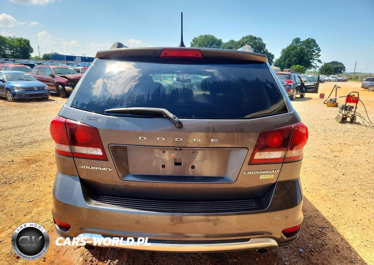 2017 Dodge Journey Crossroad VIN:3C4PDCGG7HT643810 - 6