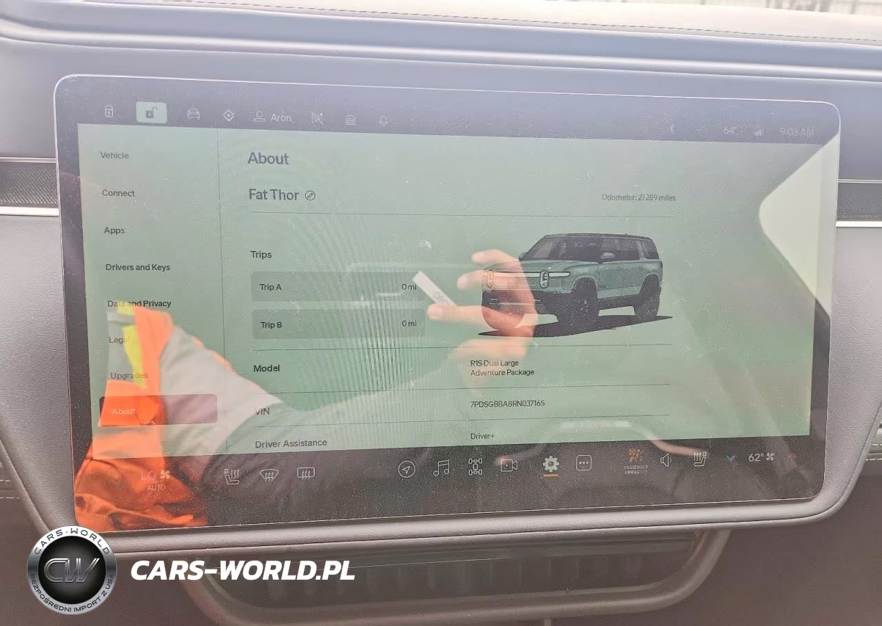 2024 Rivian R1S Adventure VIN:7PDSGBBA8RN037165 - 9