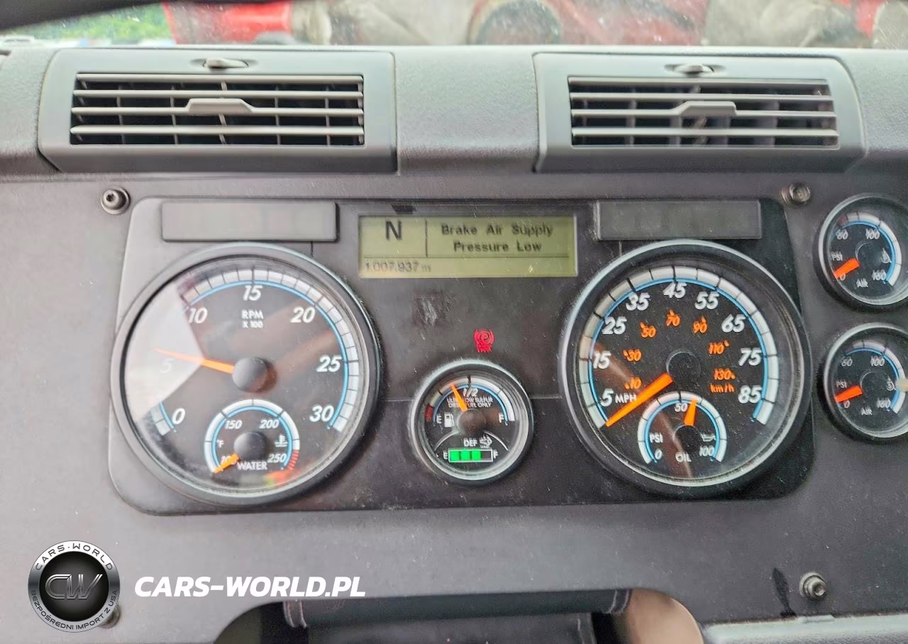 2018 Freightliner Cascadia 125 VIN:1FUJGLDR1JLJK5110 - 8