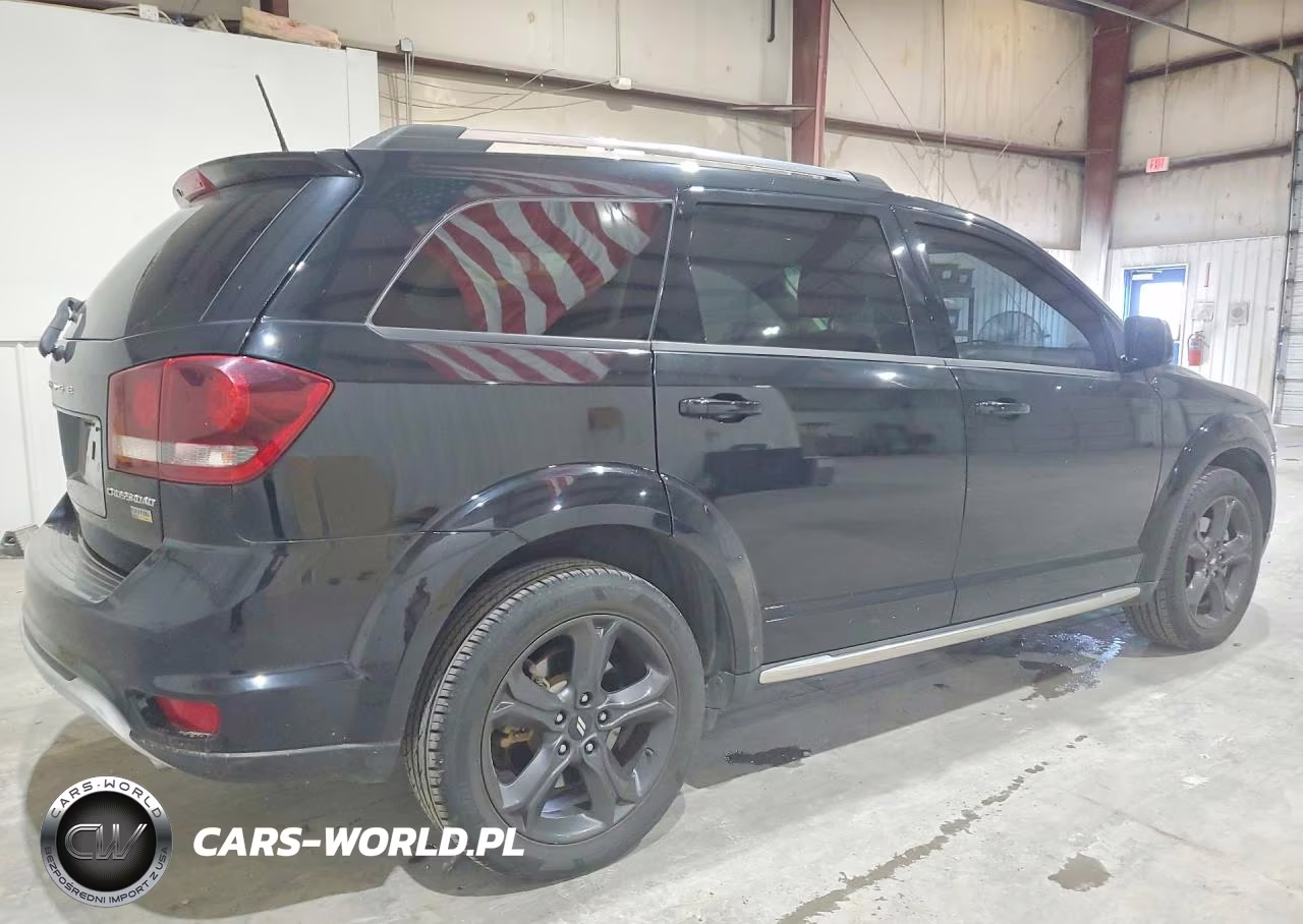 2018 Dodge Journey Crossroad VIN:3C4PDCGG0JT515723 - 3