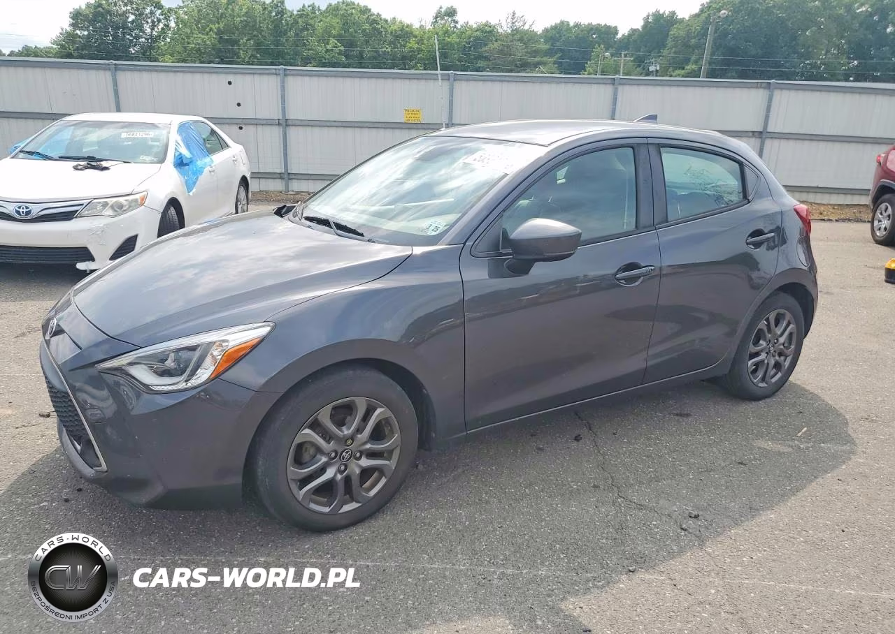 2020 Toyota Yaris Hatchback Xle – zdjęcie 1 z 12