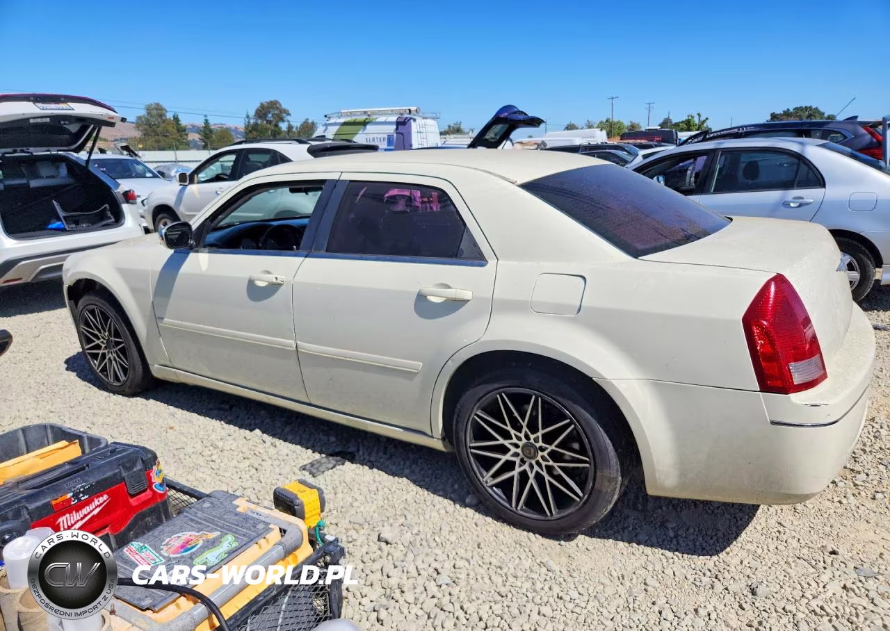 2005 Chrysler 300 Touring VIN:2C3AA53G85H597736 - 2
