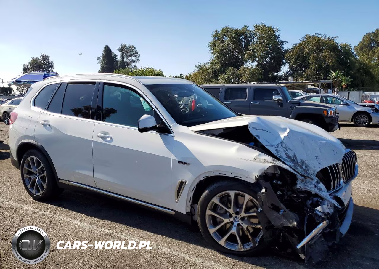 2022 BMW X5 xDrive45E VIN:5UXTA6C03N9M52227 - 4