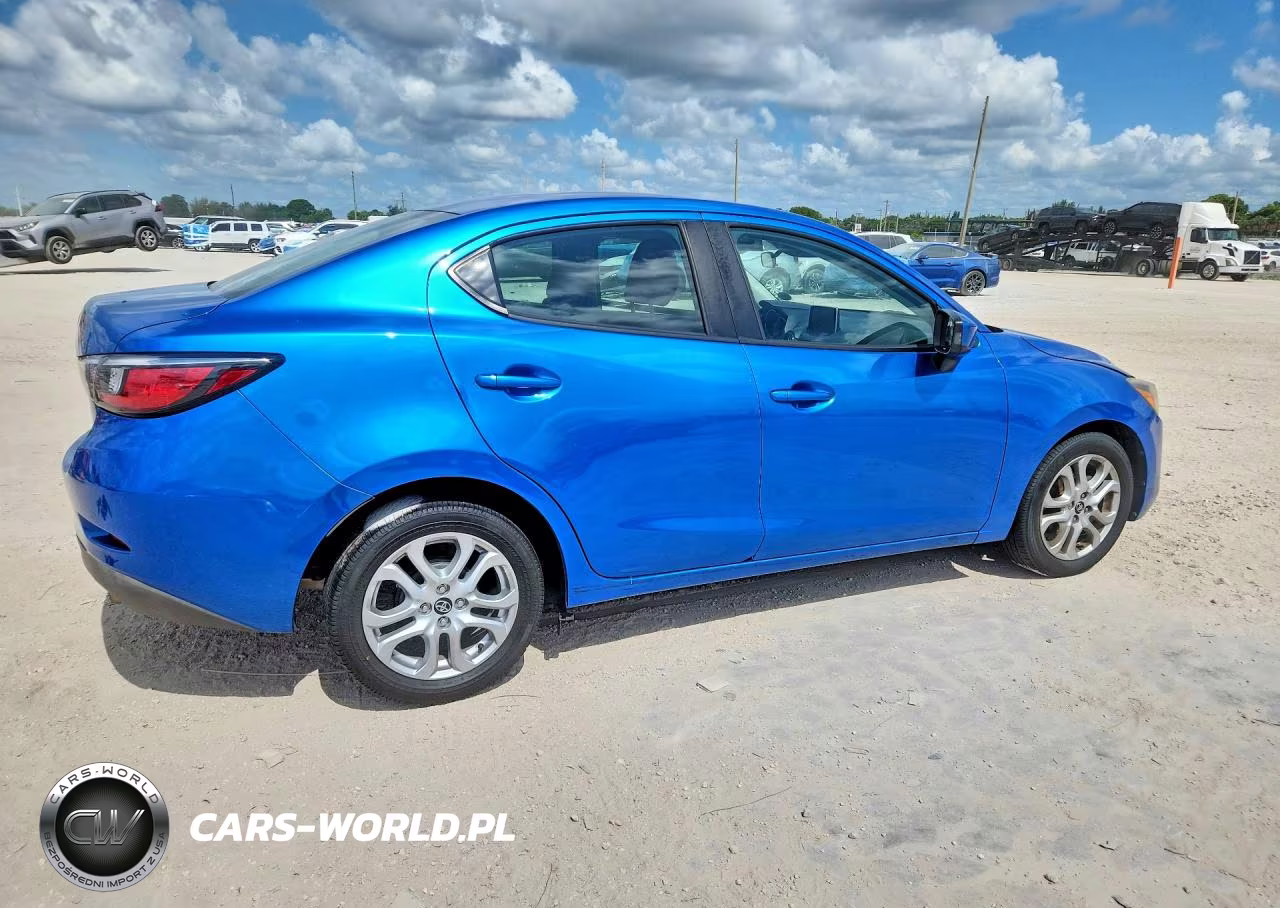 2018 Toyota Yaris Ia Base VIN:3MYDLBYV9JY305140 - 3