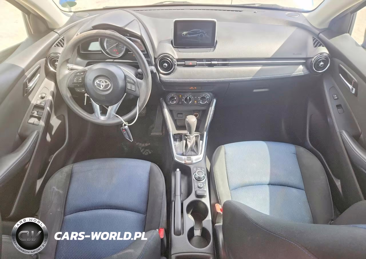 2018 Toyota Yaris Ia Base VIN:3MYDLBYV9JY305140 - 8