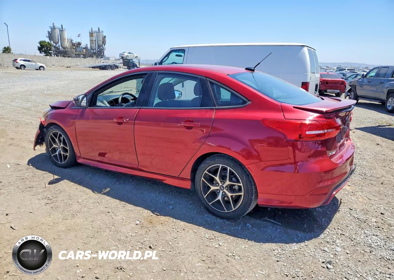 2016 Ford Focus Se VIN:1FADP3F24GL329063 - 2