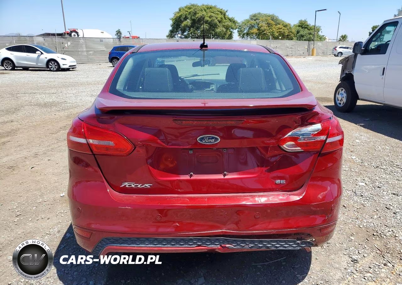 2016 Ford Focus Se VIN:1FADP3F24GL329063 - 6