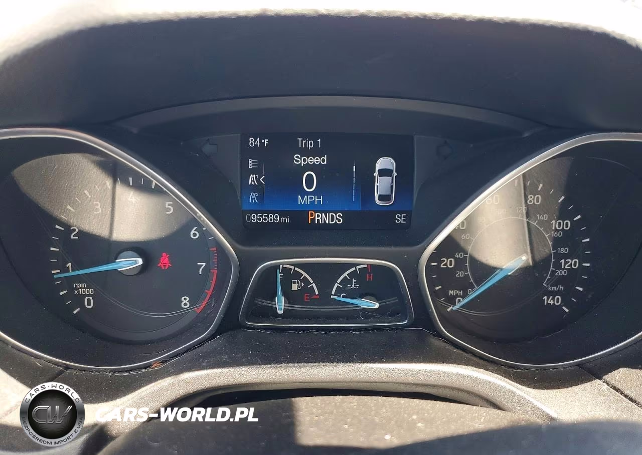 2016 Ford Focus Se VIN:1FADP3F24GL329063 - 9