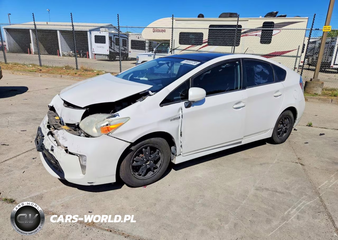 2013 Toyota Prius Three – zdjęcie 1 z 12