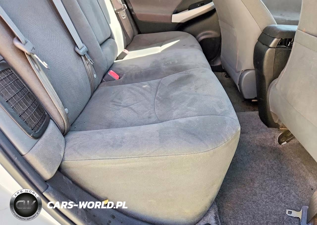 2013 Toyota Prius Three VIN:JTDKN3DU3D5549175 - 10