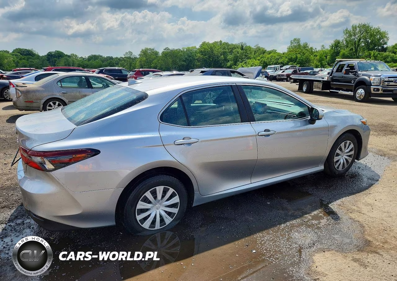 2024 Toyota Camry Le VIN:4T1C31AK1RU625339 - 3