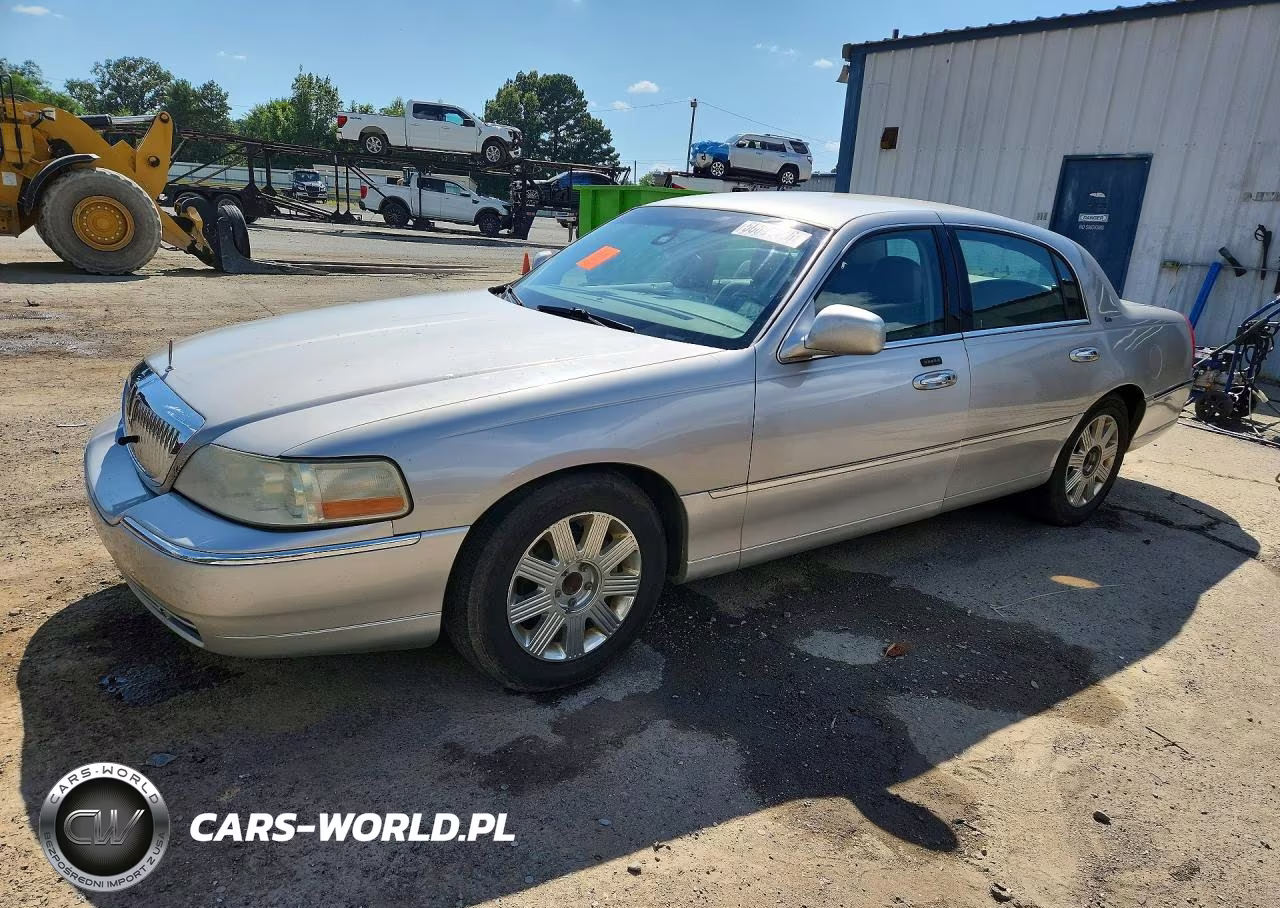 2003 Lincoln Town Car Cartier