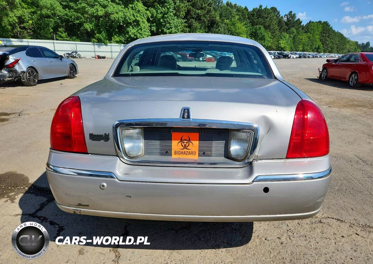 2003 Lincoln Town Car Cartier VIN:1LNHM83W23Y632537 - 6