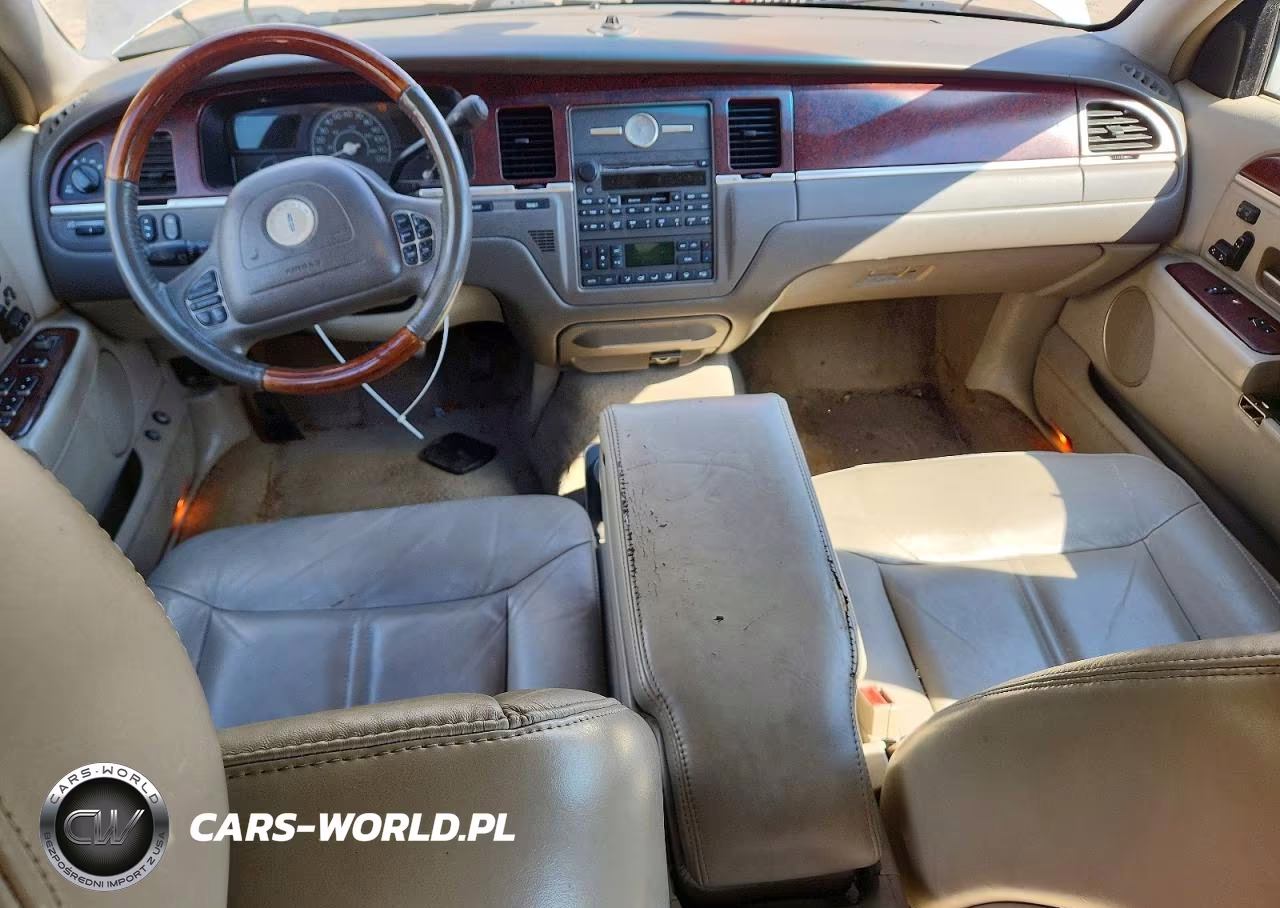 2003 Lincoln Town Car Cartier VIN:1LNHM83W23Y632537 - 8