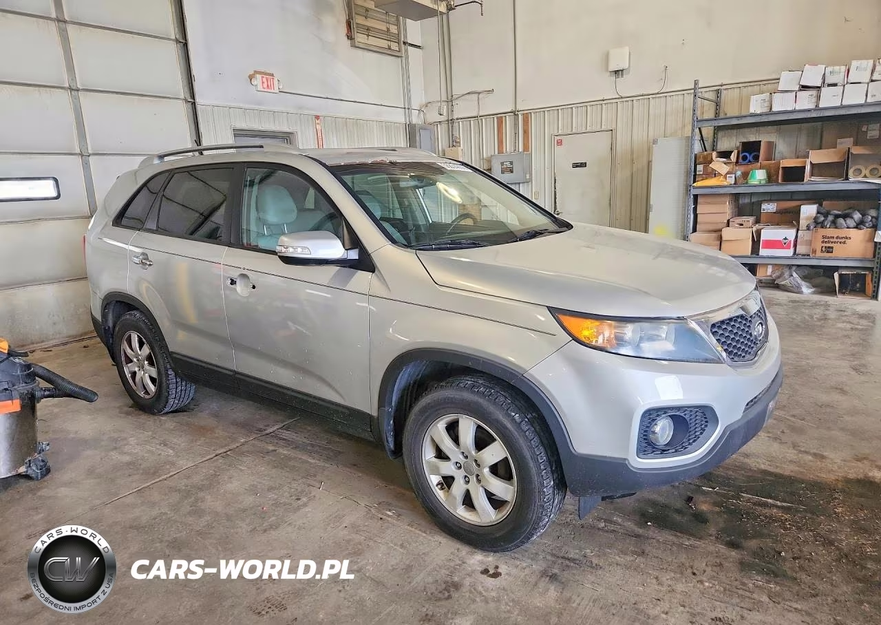 2013 Kia Sorento Lx VIN:5XYKT3A6XDG379903 - 4
