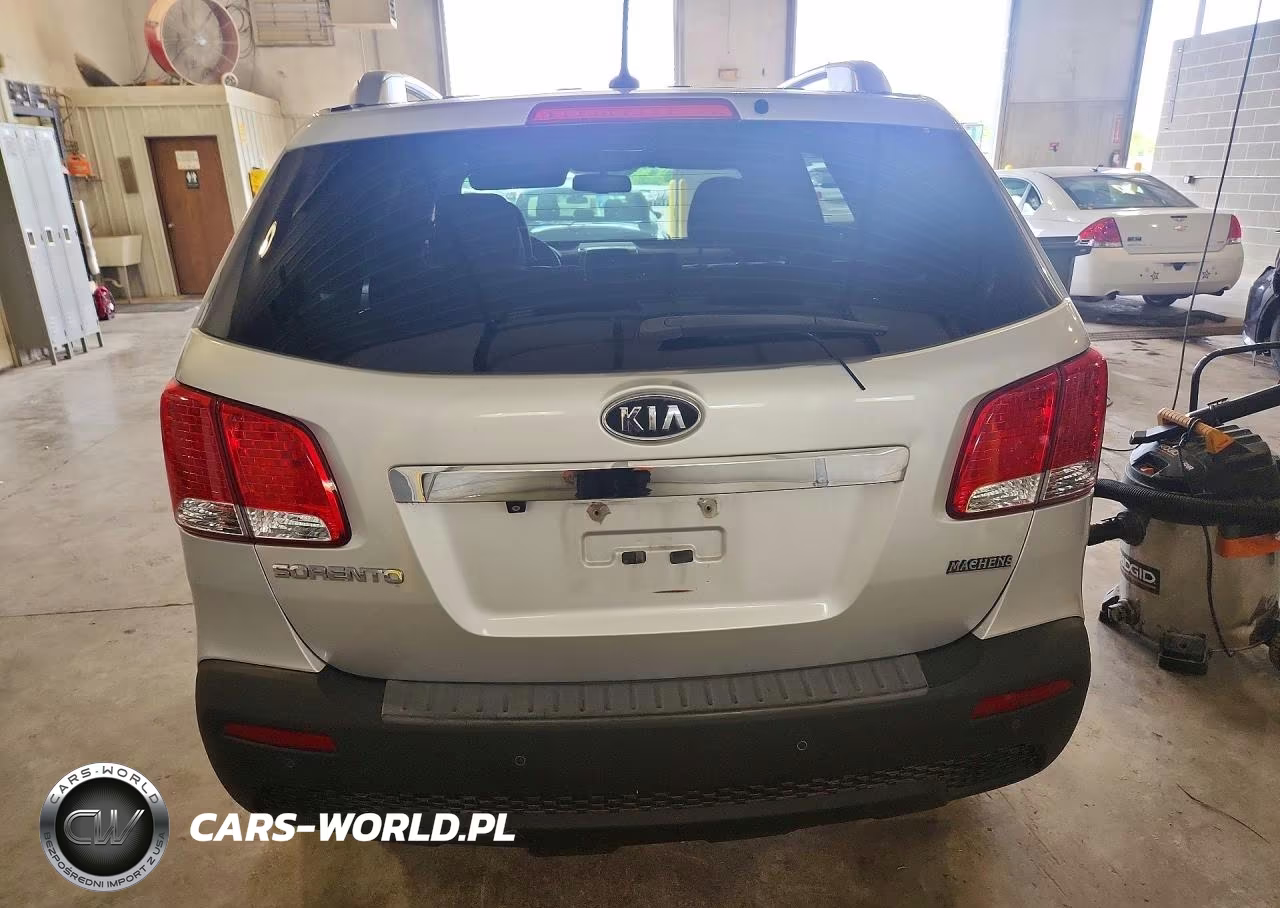 2013 Kia Sorento Lx VIN:5XYKT3A6XDG379903 - 6
