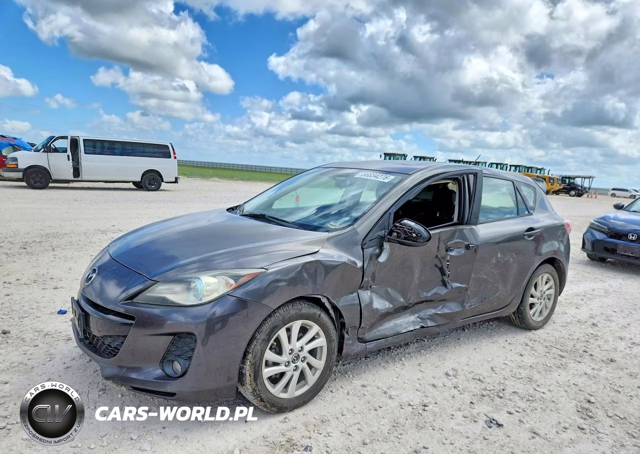 2013 Mazda 3 I