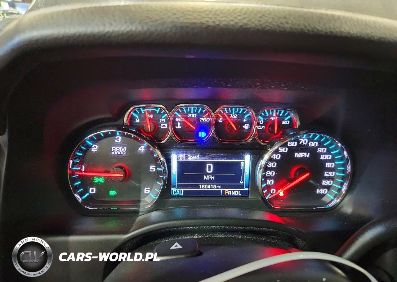 2018 Chevrolet Suburban K1500 Lt VIN:1GNSKHKC8JR111392 - 9