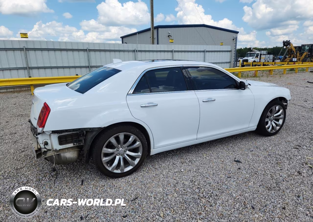 2019 Chry 300 Limited VIN:2C3CCAEG5KH631295 - 3