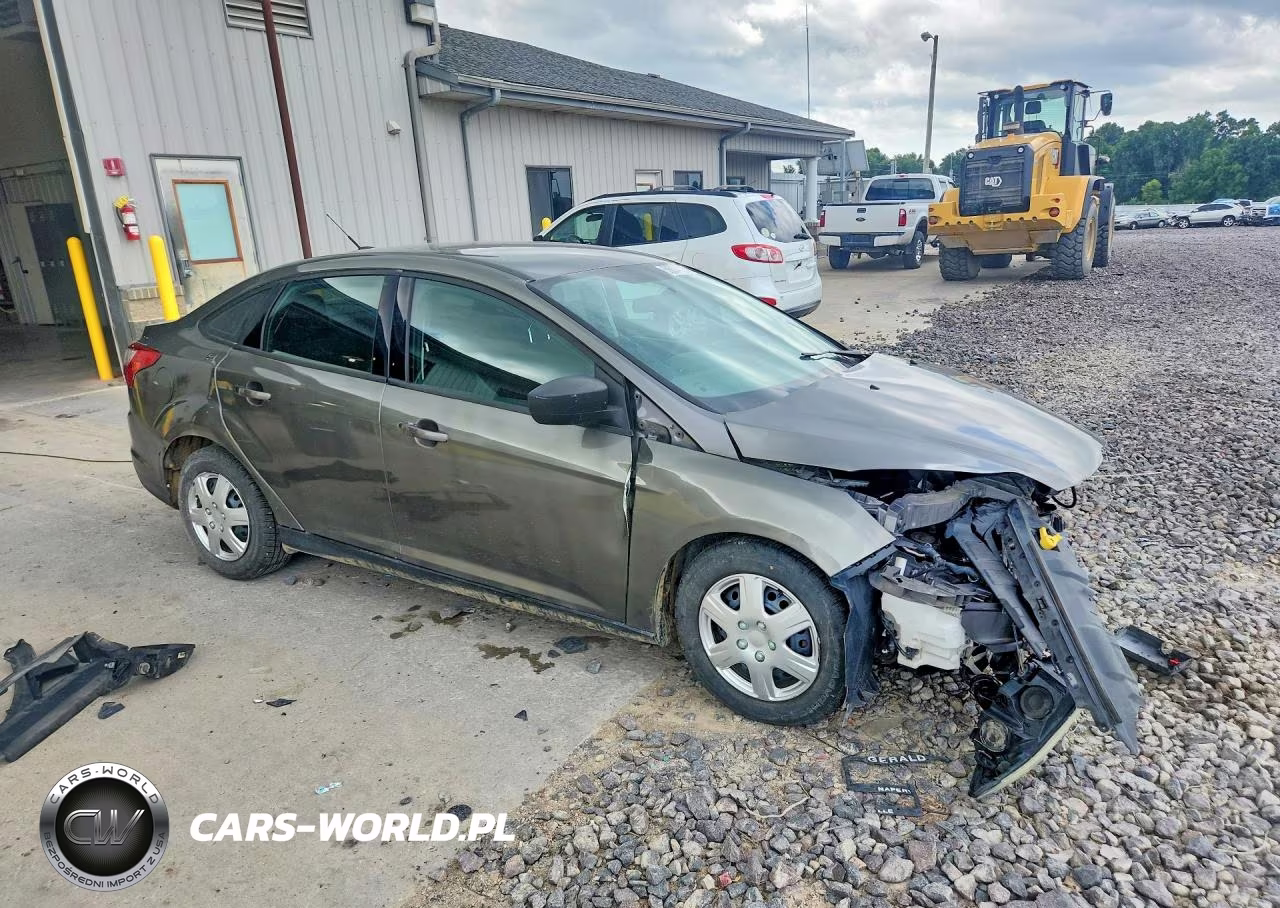2013 Ford Focus S VIN:1FADP3E20DL169776 - 4