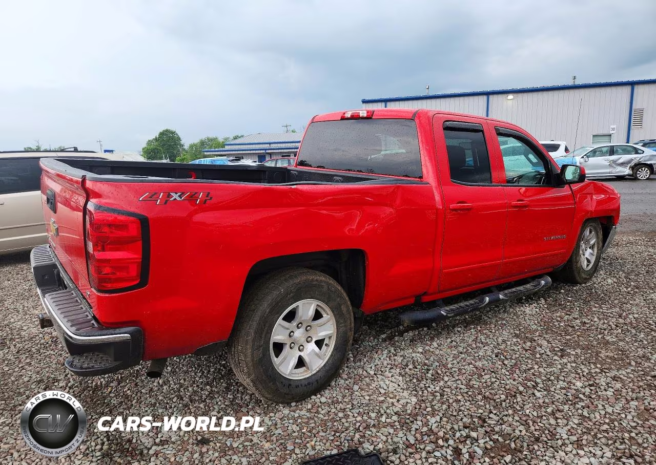 2018 Chevrolet Silverado K1500 Lt VIN:1GCVKREH8JZ341193 - 3