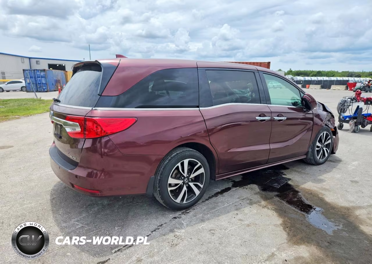 2019 Honda Odyssey Elite VIN:5FNRL6H97KB059975 - 3
