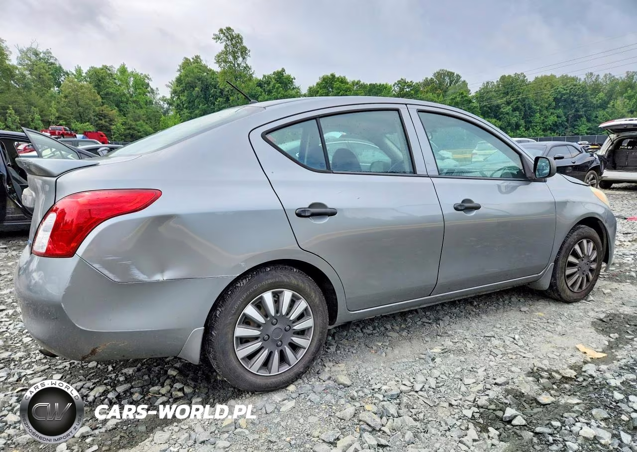 2014 Nissan Versa 1.6 S VIN:3N1CN7AP1EL807563 - 3