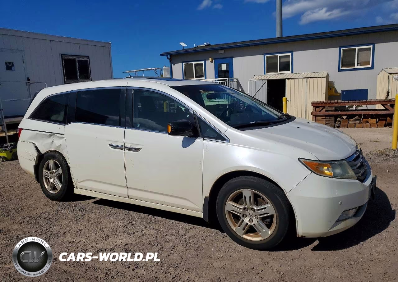 2012 Honda Odyssey Touring VIN:5FNRL5H95CB109333 - 4