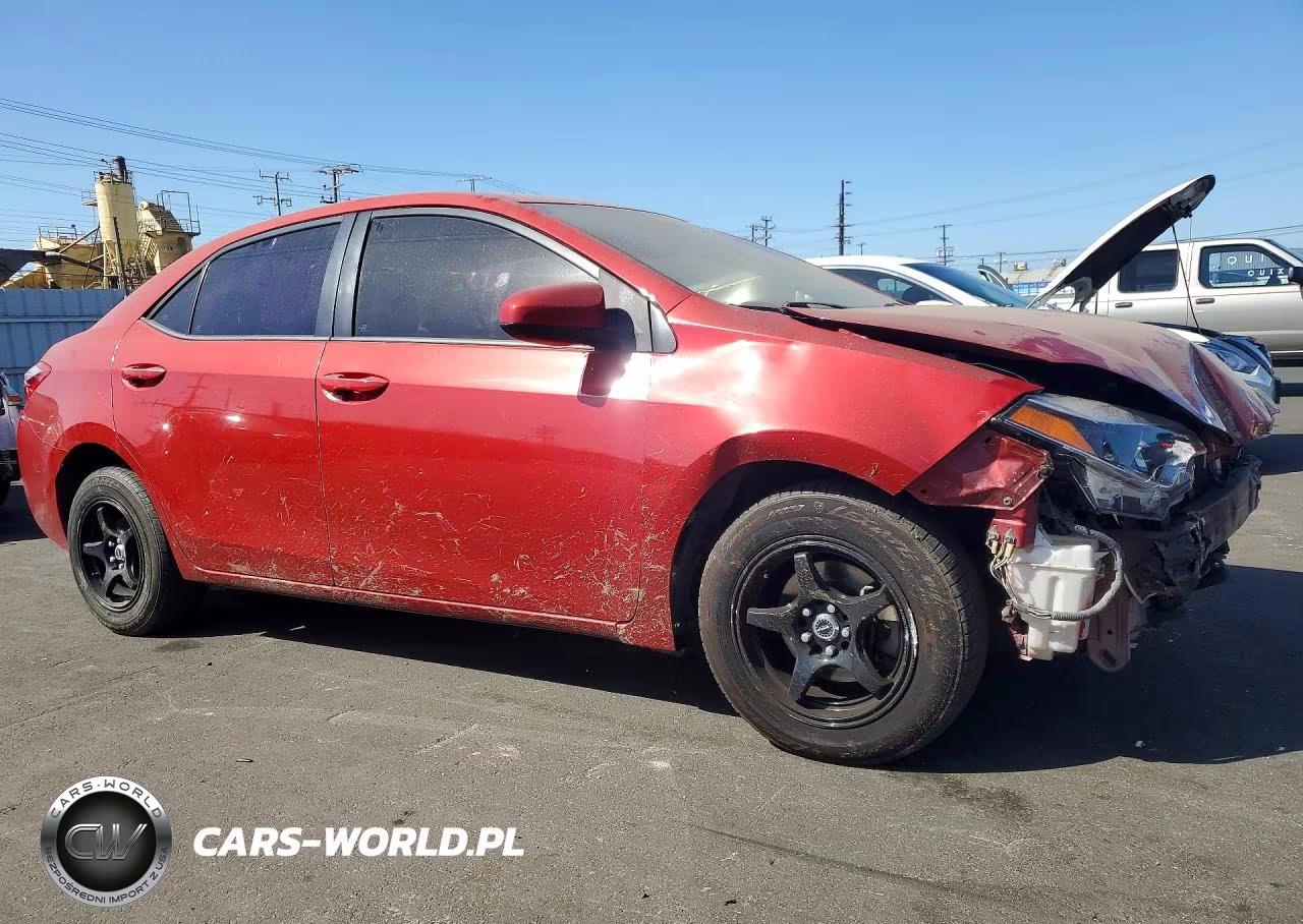 2015 Toyota Corolla Le VIN:5YFBURHE1FP281113 - 4