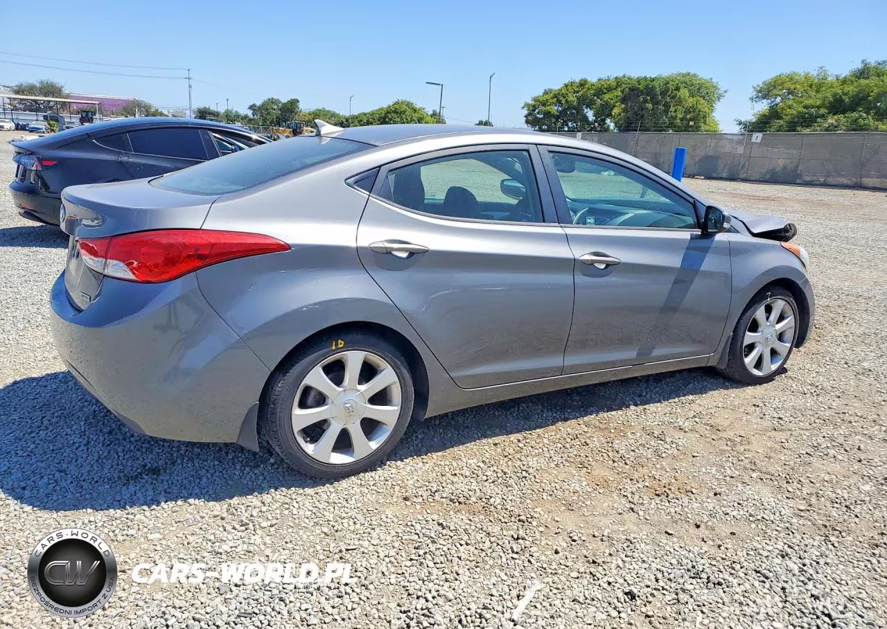 2013 Hyundai Elantra Gls VIN:5NPDH4AE9DH264869 - 3