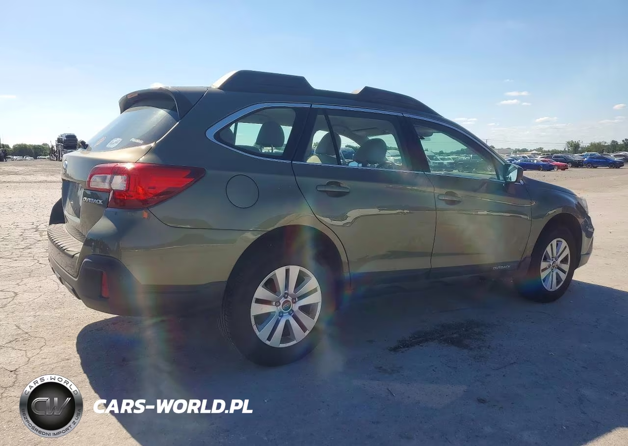 2019 Subaru Outback 2.5I VIN:4S4BSABC5K3202345 - 3