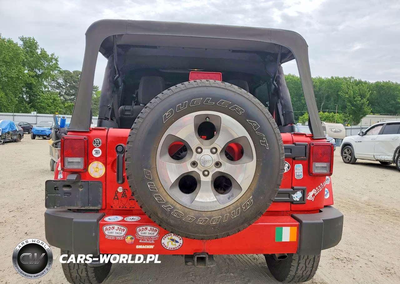 2017 Jeep Wrangler Unlimited Sahara VIN:1C4BJWEG5HL592049 - 6