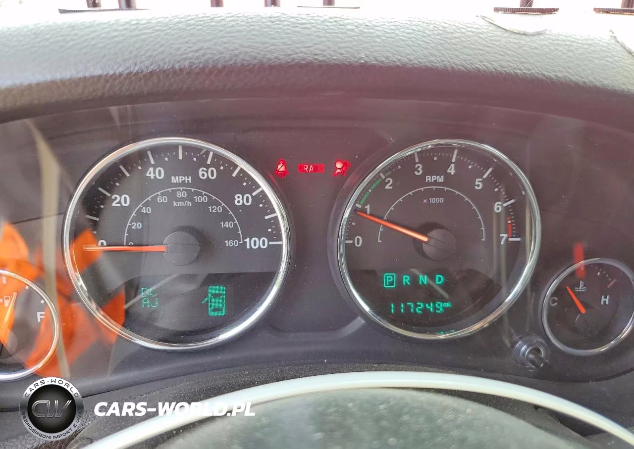 2017 Jeep Wrangler Unlimited Sahara VIN:1C4BJWEG5HL592049 - 9