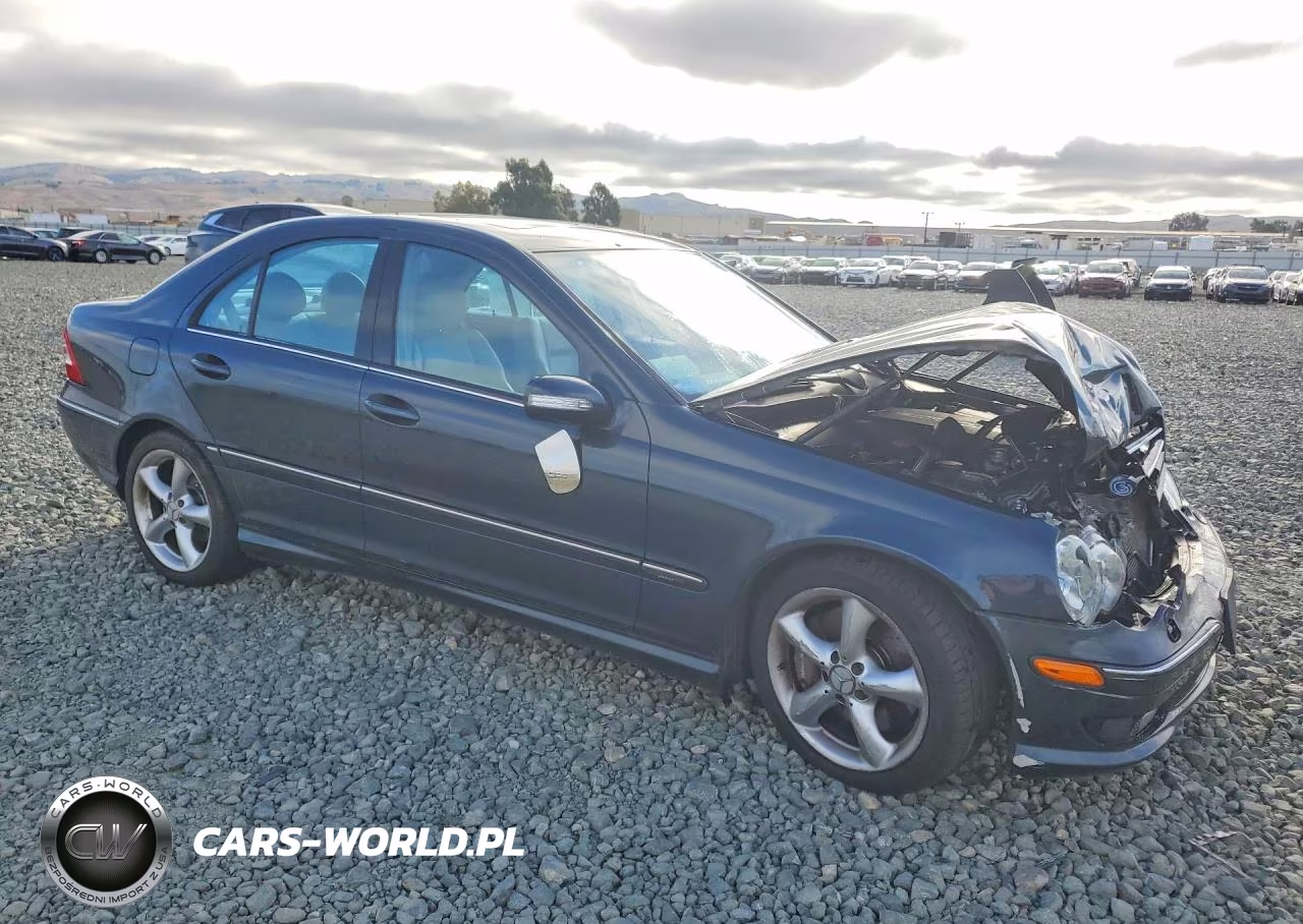 2005 Mercedes-Benz C 230K Sport Sedan VIN:WDBRF40J15F715667 - 4